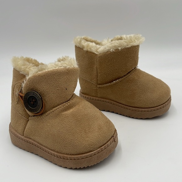 China Buttons City Toddler Girls Boots, Tan, Fleece Lined Size 2 - Picture 2 of 9
